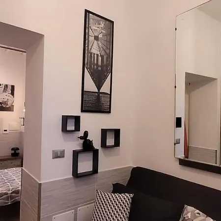 Trastevere Gallery דירה